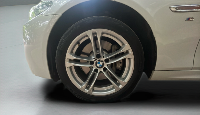 2014 BMW 5 Series 530D M SPORT, Diesel, Automatic, 87,000 km, Left Front Wheel