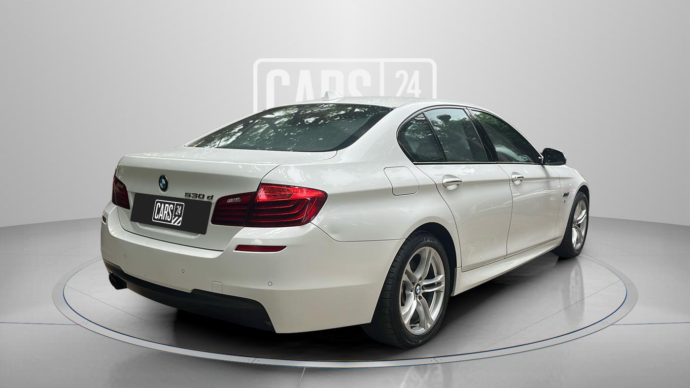 2014 BMW 5 Series 530D M SPORT, Diesel, Automatic, 87,000 km, Right Back Diagonal