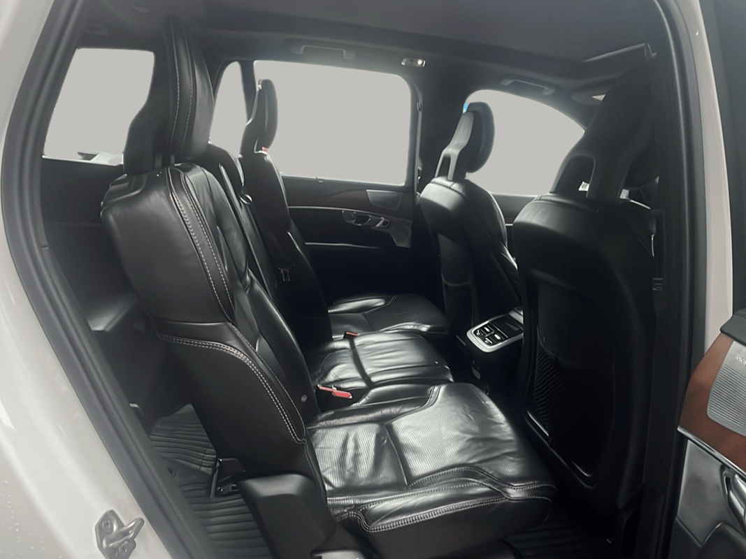 2016 Volvo XC 90 D5 Inscription, Diesel, Automatic, 1,25,000 km, Right Side Rear Door Cabin