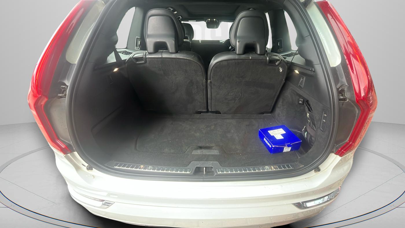 2016 Volvo XC 90 D5 Inscription, Diesel, Automatic, 1,25,000 km, Boot Inside