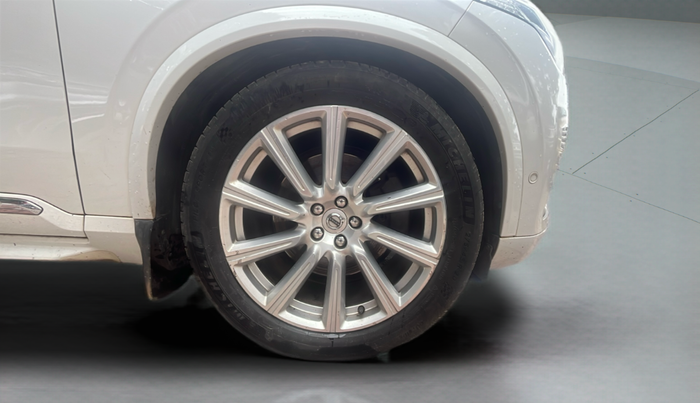 2016 Volvo XC 90 D5 Inscription, Diesel, Automatic, 1,25,000 km, Right Front Wheel