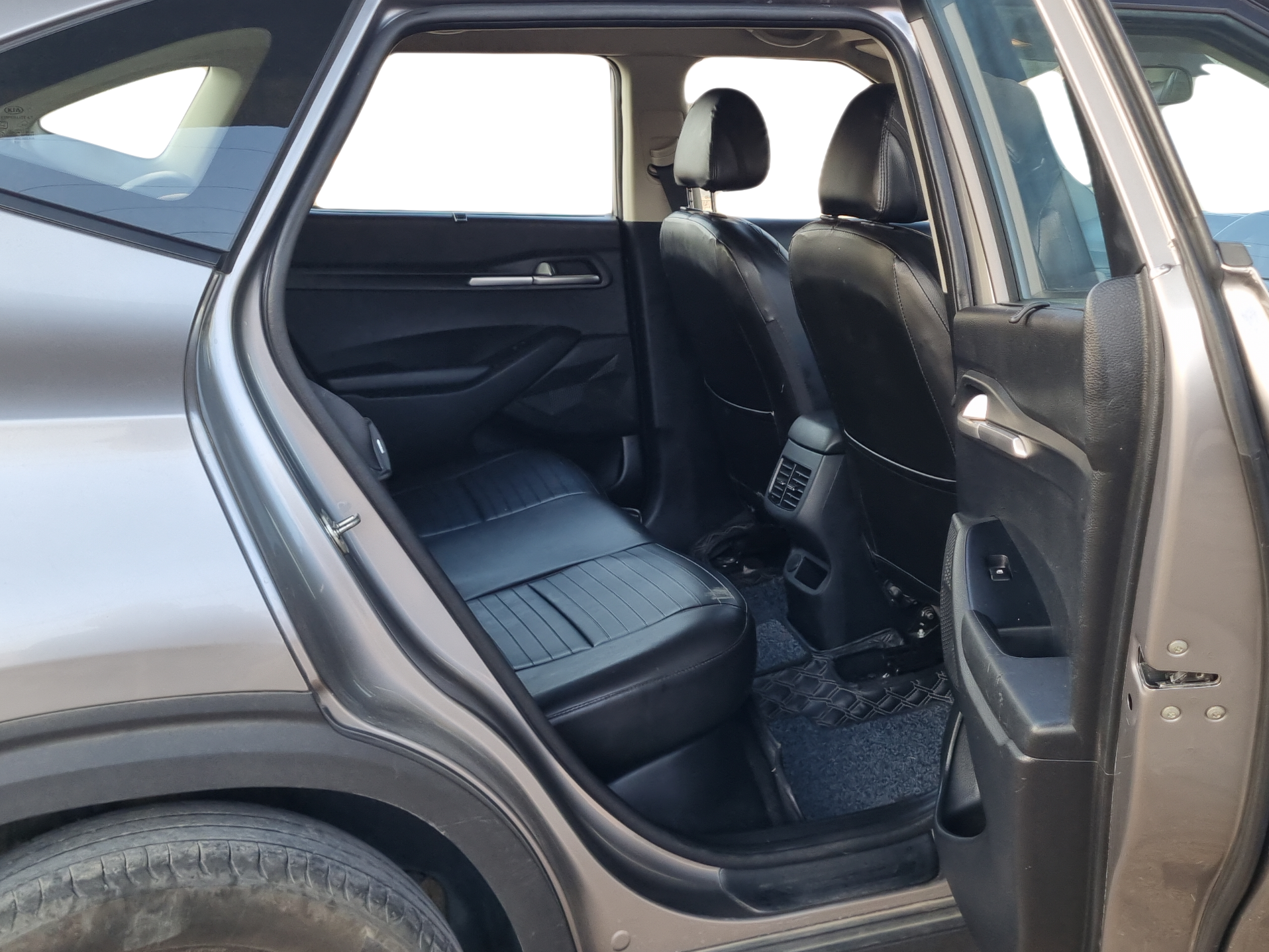 2019 KIA SELTOS HTK PLUS 1.5 DIESEL, Diesel, Manual, 68,388 km, Right Side Rear Door Cabin