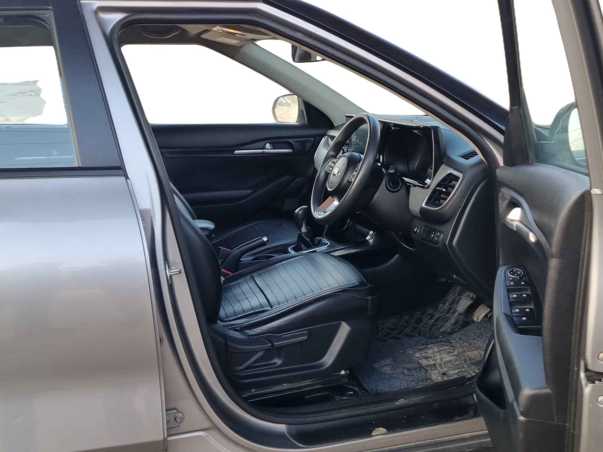 2019 KIA SELTOS HTK PLUS 1.5 DIESEL, Diesel, Manual, 68,388 km, Right Side Front Door Cabin