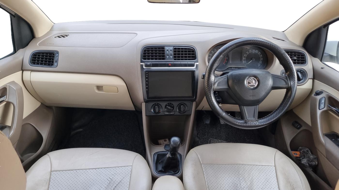 2015 Skoda Rapid 1.5 TDI CR ACTIVE, Diesel, Manual, 69,172 km, Dashboard