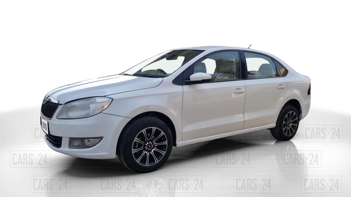 2015 Skoda Rapid 1.5 TDI CR ACTIVE, Diesel, Manual, 69,172 km, Left Front Diagonal