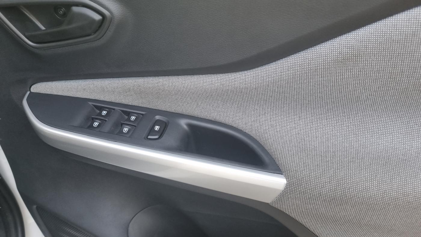 2023 Nissan MAGNITE XE, Petrol, Manual, 16,094 km, Driver Side Door Panel Controls