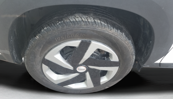 2023 Nissan MAGNITE XE, Petrol, Manual, 16,094 km, Left Front Wheel