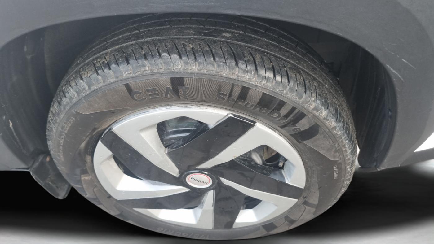 2023 Nissan MAGNITE XE, Petrol, Manual, 16,094 km, Right Front Wheel