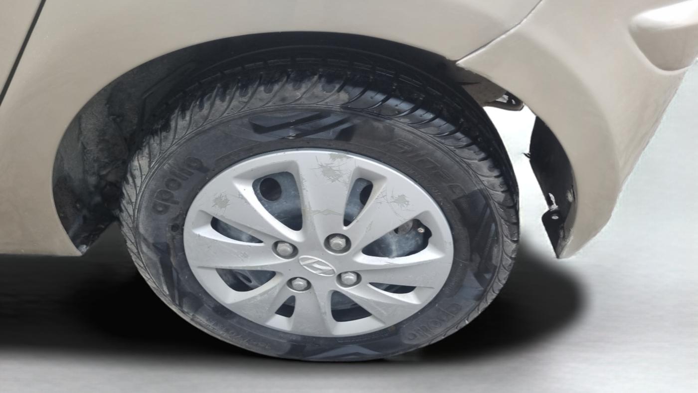2011 Hyundai i10 SPORTZ 1.2, Petrol, Manual, 50,553 km, Left Rear Wheel