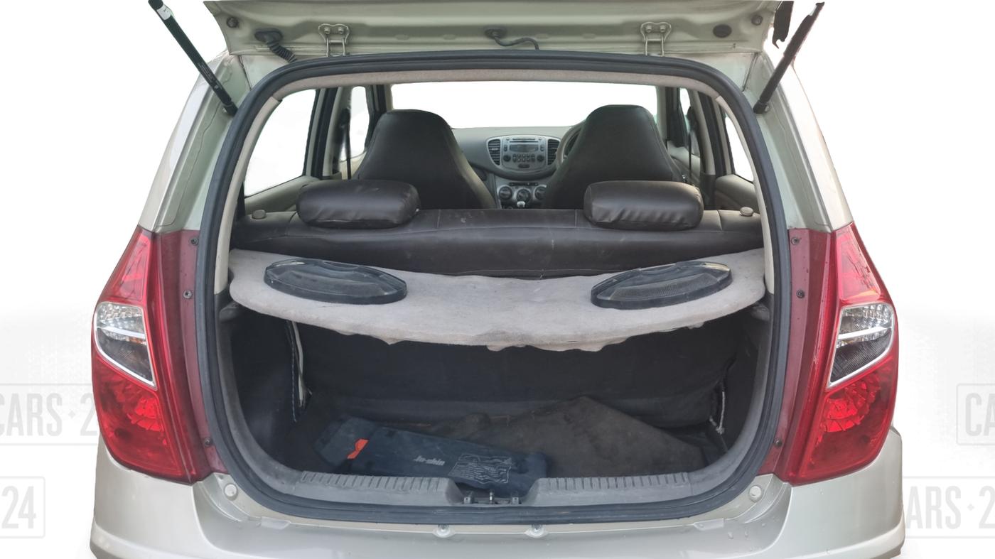 2011 Hyundai i10 SPORTZ 1.2, Petrol, Manual, 50,553 km, Boot Inside