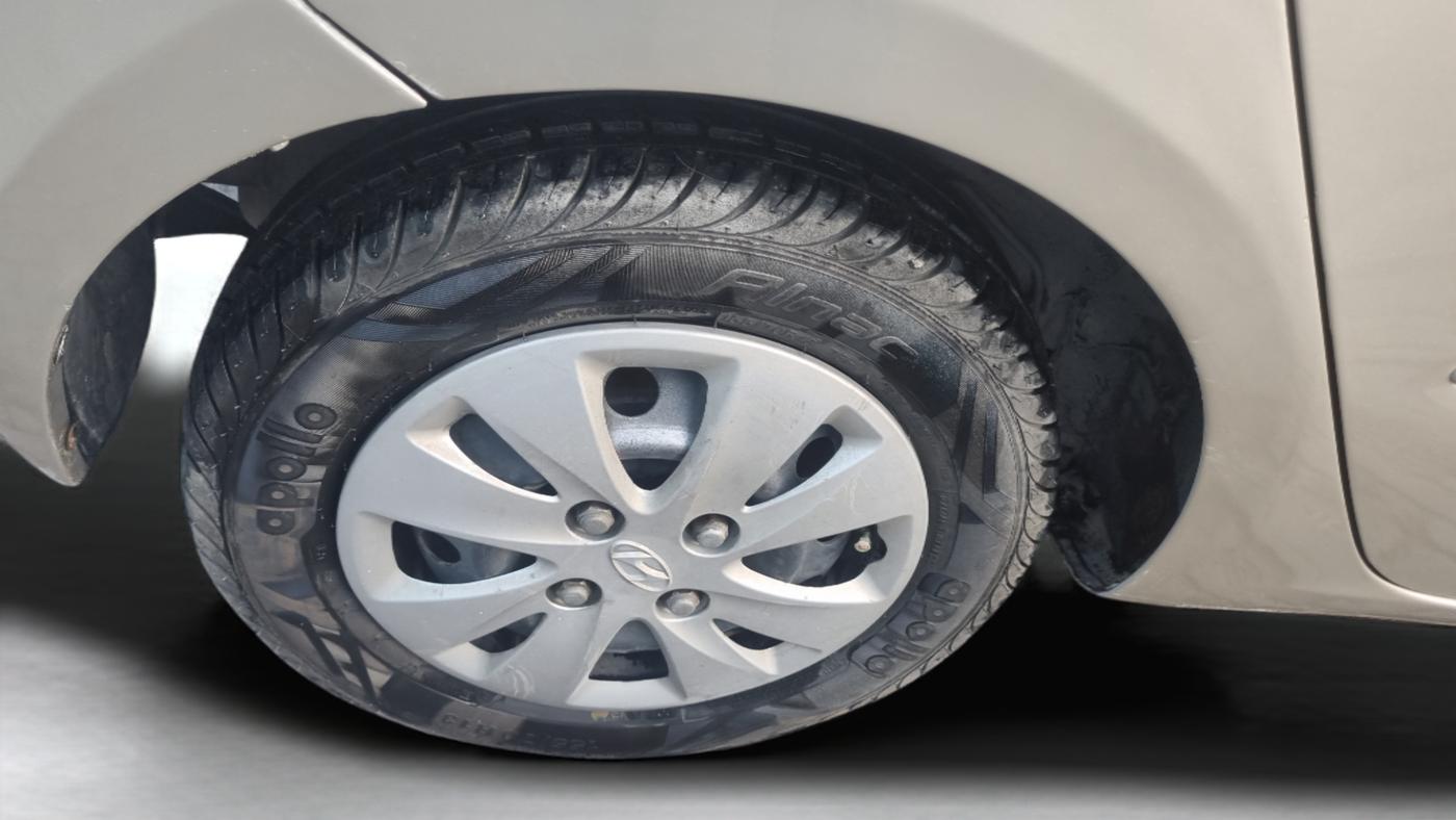 2011 Hyundai i10 SPORTZ 1.2, Petrol, Manual, 50,553 km, Right Rear Wheel