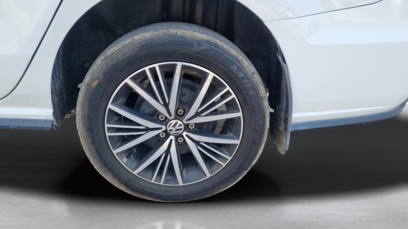 2022 Volkswagen Vento HIGHLINE 1.0L TSI, Petrol, Manual, 48,829 km, Left Rear Wheel