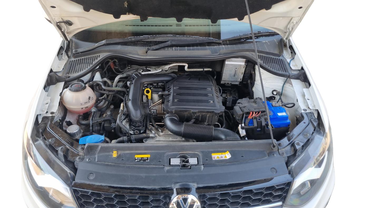 2022 Volkswagen Vento HIGHLINE 1.0L TSI, Petrol, Manual, 48,829 km, Open Bonnet