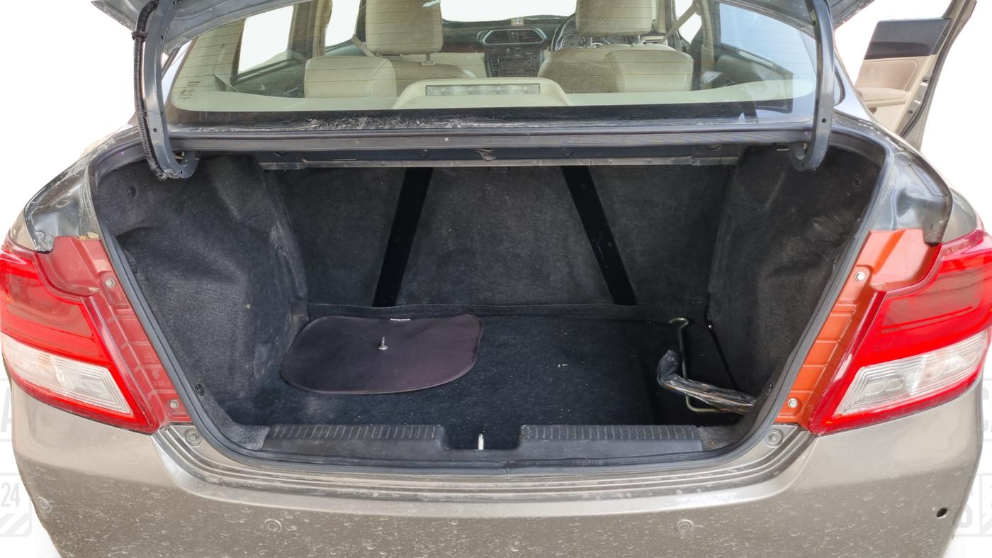 2018 Maruti Dzire ZXI, Petrol, Manual, 82,565 km, Boot Inside