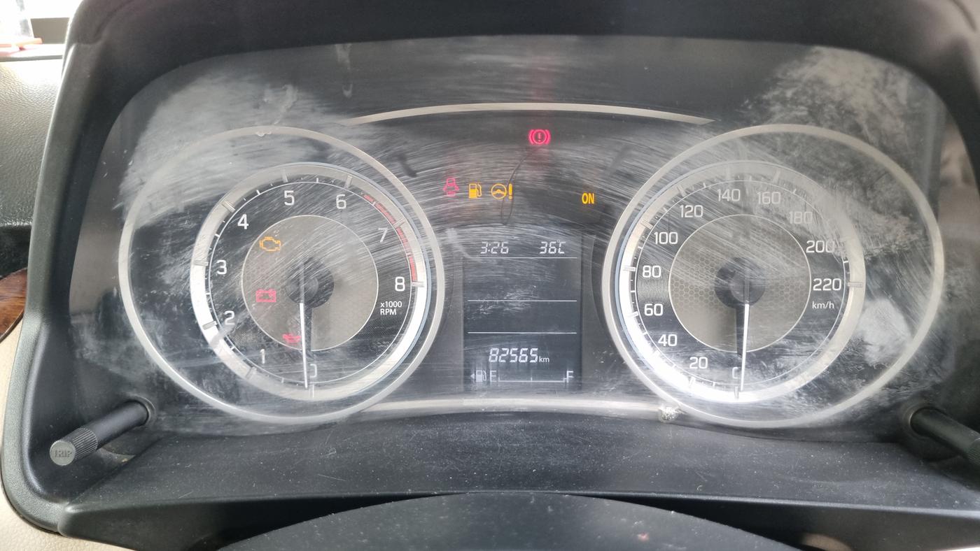 2018 Maruti Dzire ZXI, Petrol, Manual, 82,565 km, Odometer Image