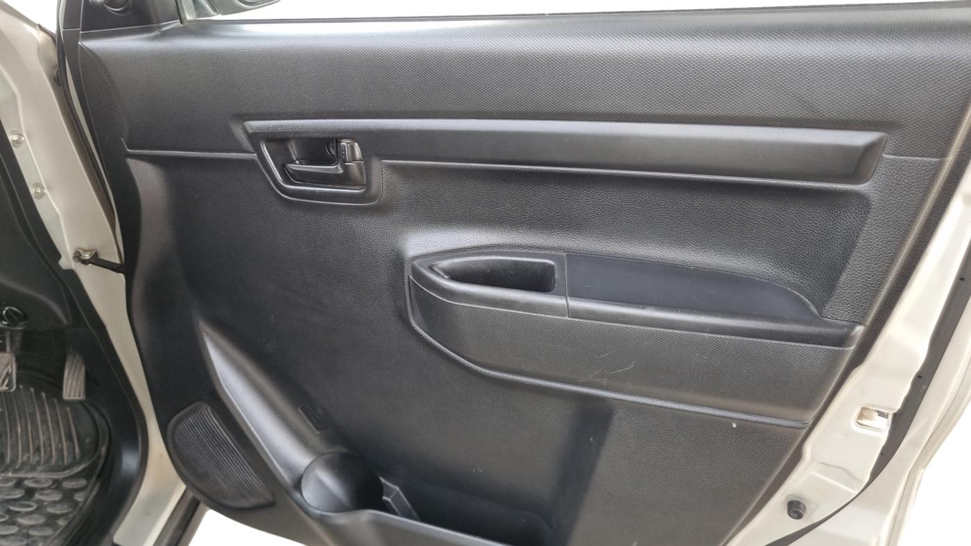 2019 Maruti S PRESSO VXI+, Petrol, Manual, 63,668 km, Driver Side Door Panel Controls