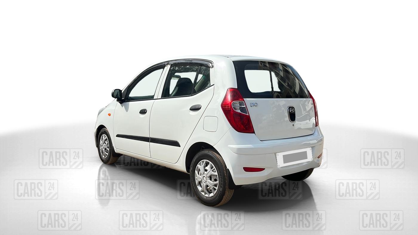 2013 Hyundai i10 ERA 1.1, Petrol, Manual, 27,912 km, Left Back Diagonal