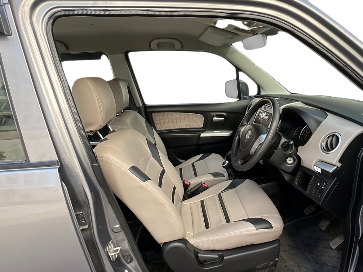 2016 Maruti Wagon R 1.0 VXI, Petrol, Manual, 34,329 km, Right Side Front Door Cabin