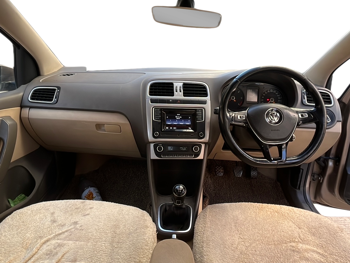 2016 Volkswagen Vento HIGHLINE DIESEL 1.5, Diesel, Manual, 1,00,788 km, Dashboard