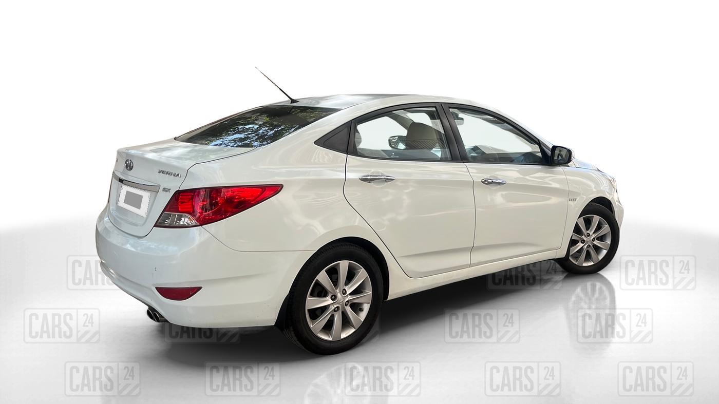 2012 Hyundai Verna FLUIDIC 1.6 VTVT SX, Petrol, Manual, 70,059 km, Right Back Diagonal