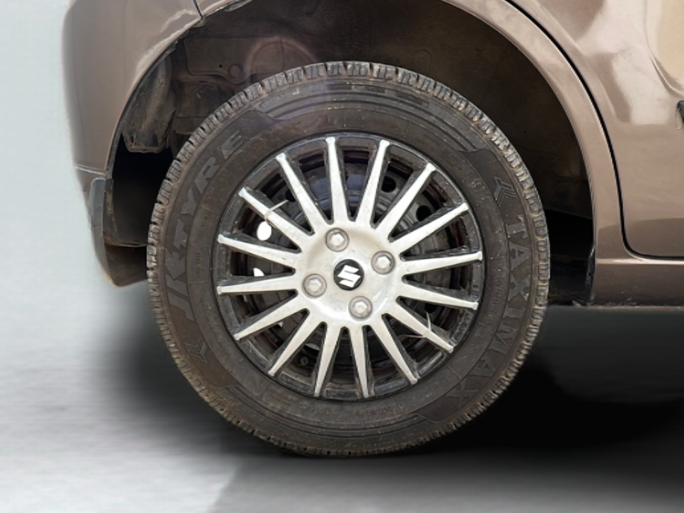 2011 Maruti Wagon R 1.0 LXI, Petrol, Manual, 50,936 km, Right Rear Wheel
