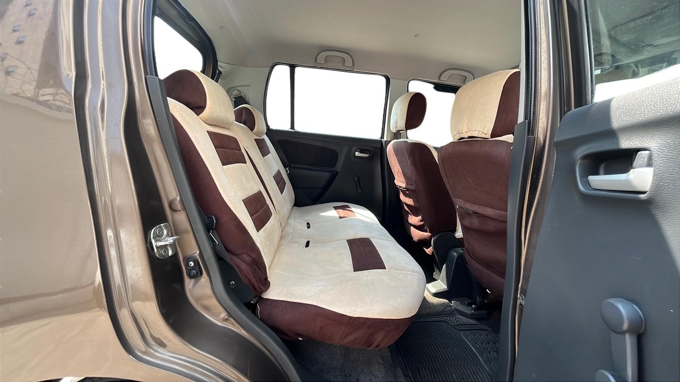 2011 Maruti Wagon R 1.0 LXI, Petrol, Manual, 50,936 km, Right Side Rear Door Cabin