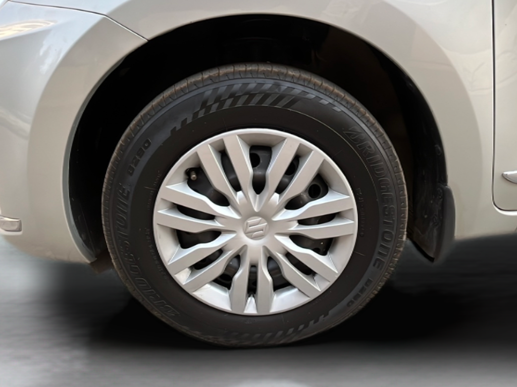 2017 Maruti Dzire VDI, Diesel, Manual, 76,000 km, Left Front Wheel