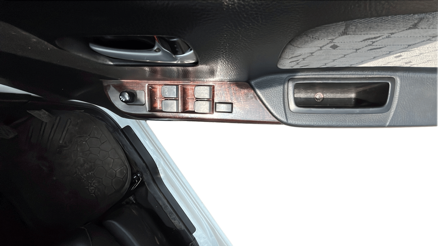 2016 Maruti Wagon R 1.0 VXI, Petrol, Manual, 93,623 km, Driver Side Door Panel Controls