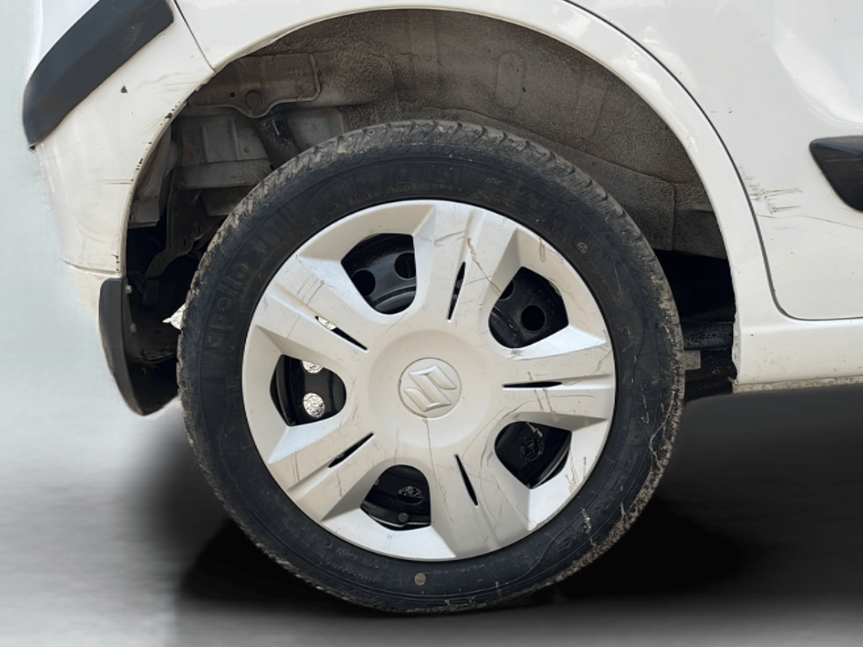 2016 Maruti Wagon R 1.0 VXI, Petrol, Manual, 93,623 km, Right Rear Wheel
