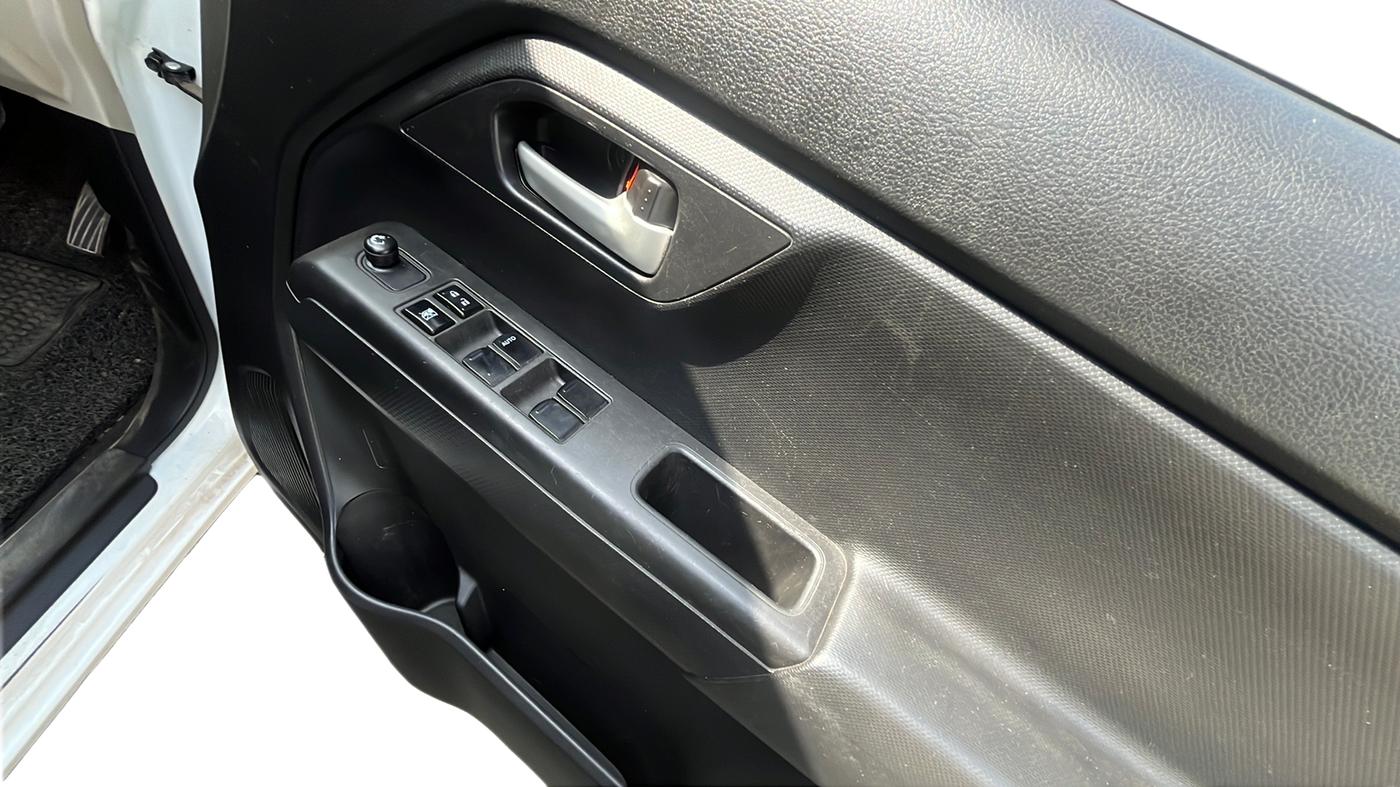 2019 Maruti New Wagon-R VXI 1.0, Petrol, Manual, 36,660 km, Driver Side Door Panel Controls