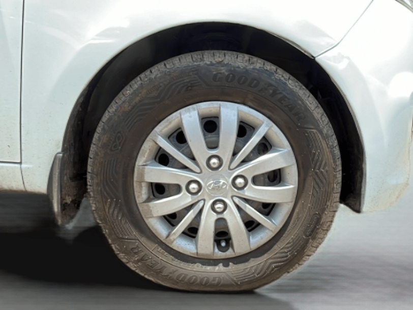 2013 Hyundai i10 SPORTZ 1.2 AT, Petrol, Automatic, 54,630 km, Right Front Wheel