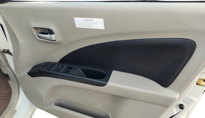 2014 Maruti Celerio VXI AMT, Petrol, Automatic, 68,262 km, Driver Side Door Panel Controls