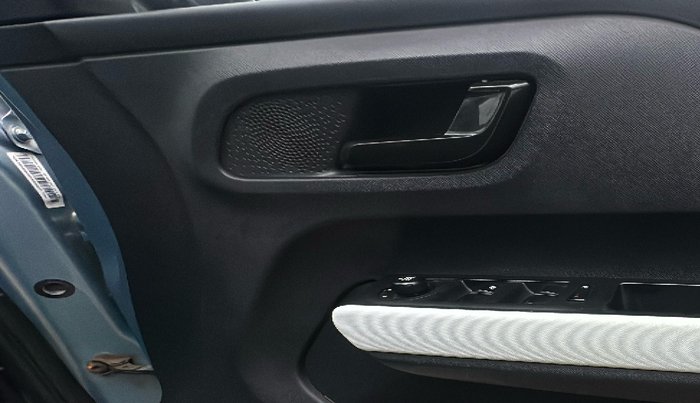 2022 Tata PUNCH ACCOMPLISHED AMT, Petrol, Automatic, 51,386 km, Driver Side Door Panel Controls