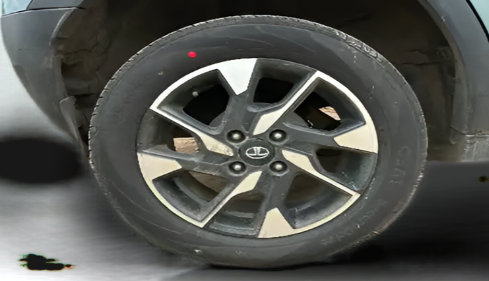 2022 Tata PUNCH ACCOMPLISHED AMT, Petrol, Automatic, 51,386 km, Right Rear Wheel