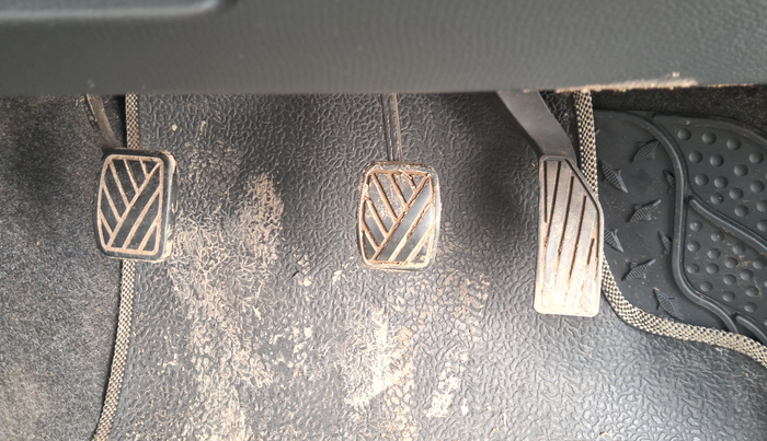 2010 Maruti Swift VXI, Petrol, Manual, 72,345 km, Pedals