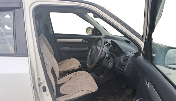 2010 Maruti Swift VXI, Petrol, Manual, 72,345 km, Right Side Front Door Cabin