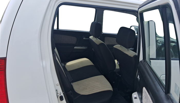 2016 Maruti Wagon R 1.0 VXI, Petrol, Manual, 86,264 km, Right Side Rear Door Cabin