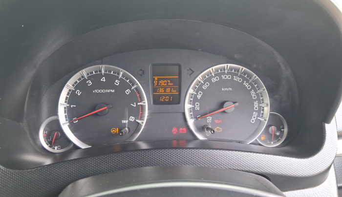 2014 Maruti Swift VXI, Petrol, Manual, 1,35,679 km, Odometer Image