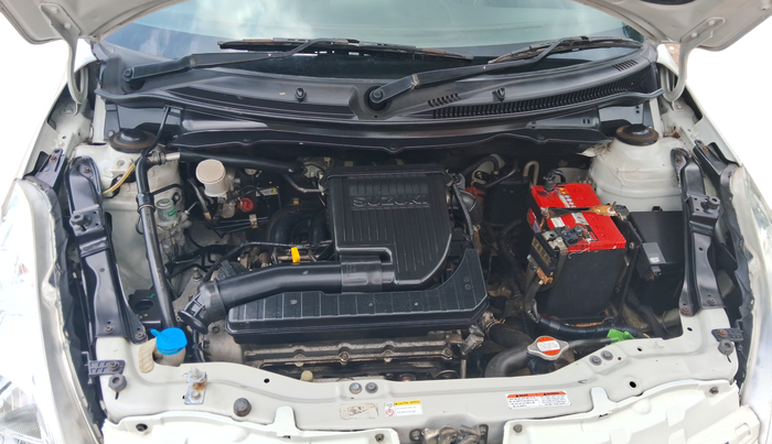 2014 Maruti Swift VXI, Petrol, Manual, 1,35,679 km, Open Bonnet