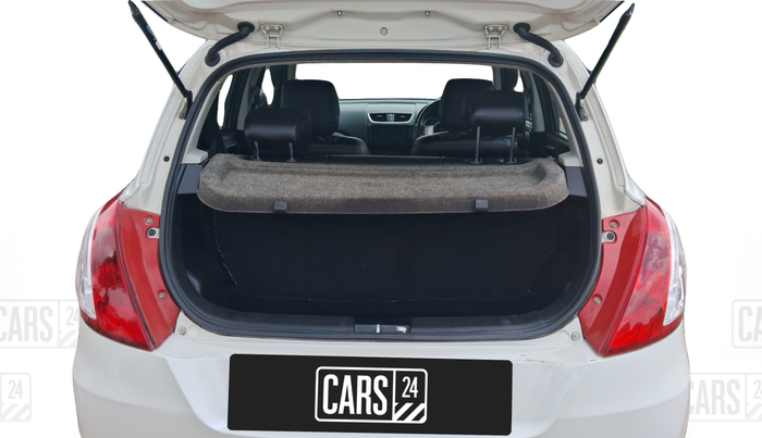2014 Maruti Swift VXI, Petrol, Manual, 1,35,679 km, Boot Inside