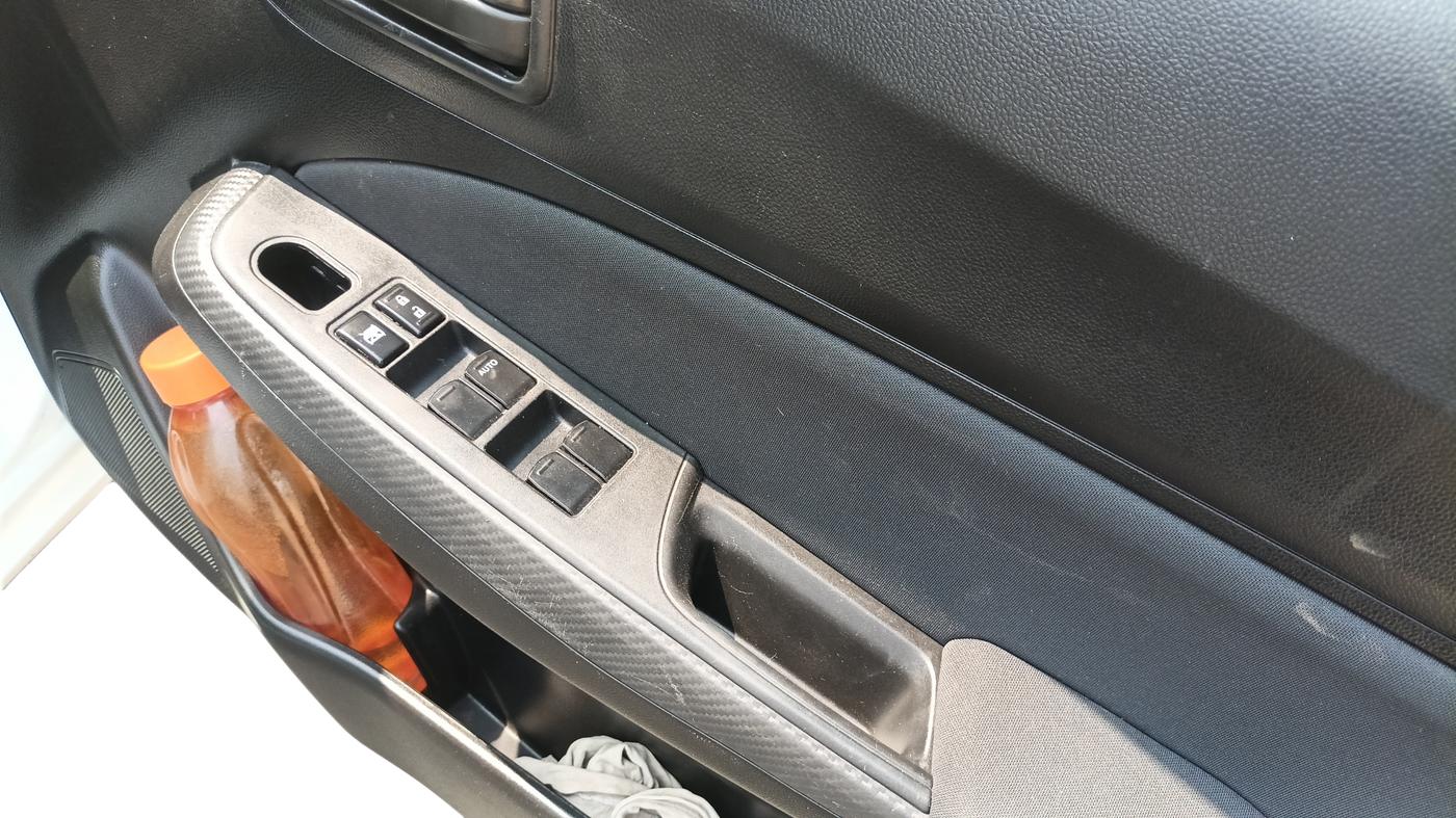 2020 Maruti Swift LXI, Petrol, Manual, 51,807 km, Driver Side Door Panel Controls