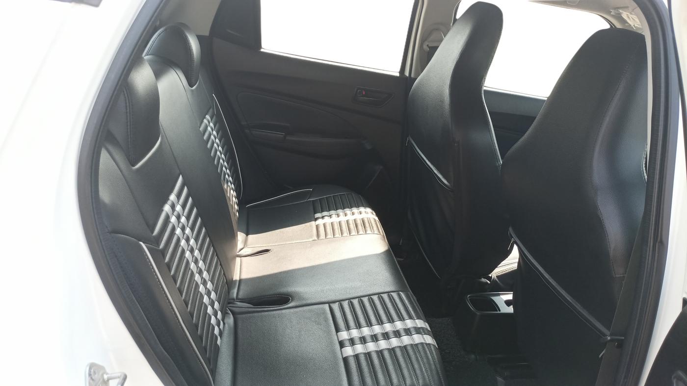 2020 Maruti Swift LXI, Petrol, Manual, 51,807 km, Right Side Rear Door Cabin