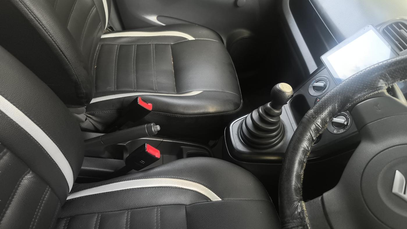 2015 Maruti Ritz LDI, Diesel, Manual, 55,042 km, Gear Lever