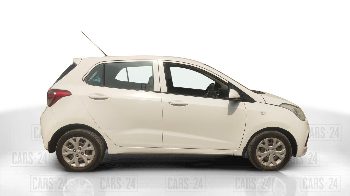 2015 Hyundai Grand i10 MAGNA 1.1 CRDI, Diesel, Manual, 94,181 km, Right Side View