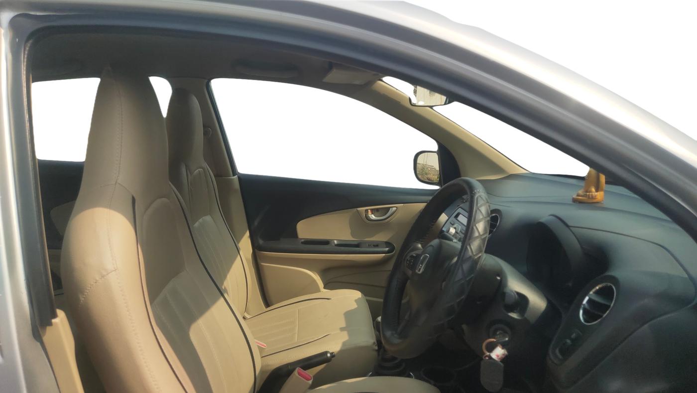 2014 Honda Amaze 1.5L I-DTEC VX, Diesel, Manual, 87,184 km, Right Side Front Door Cabin