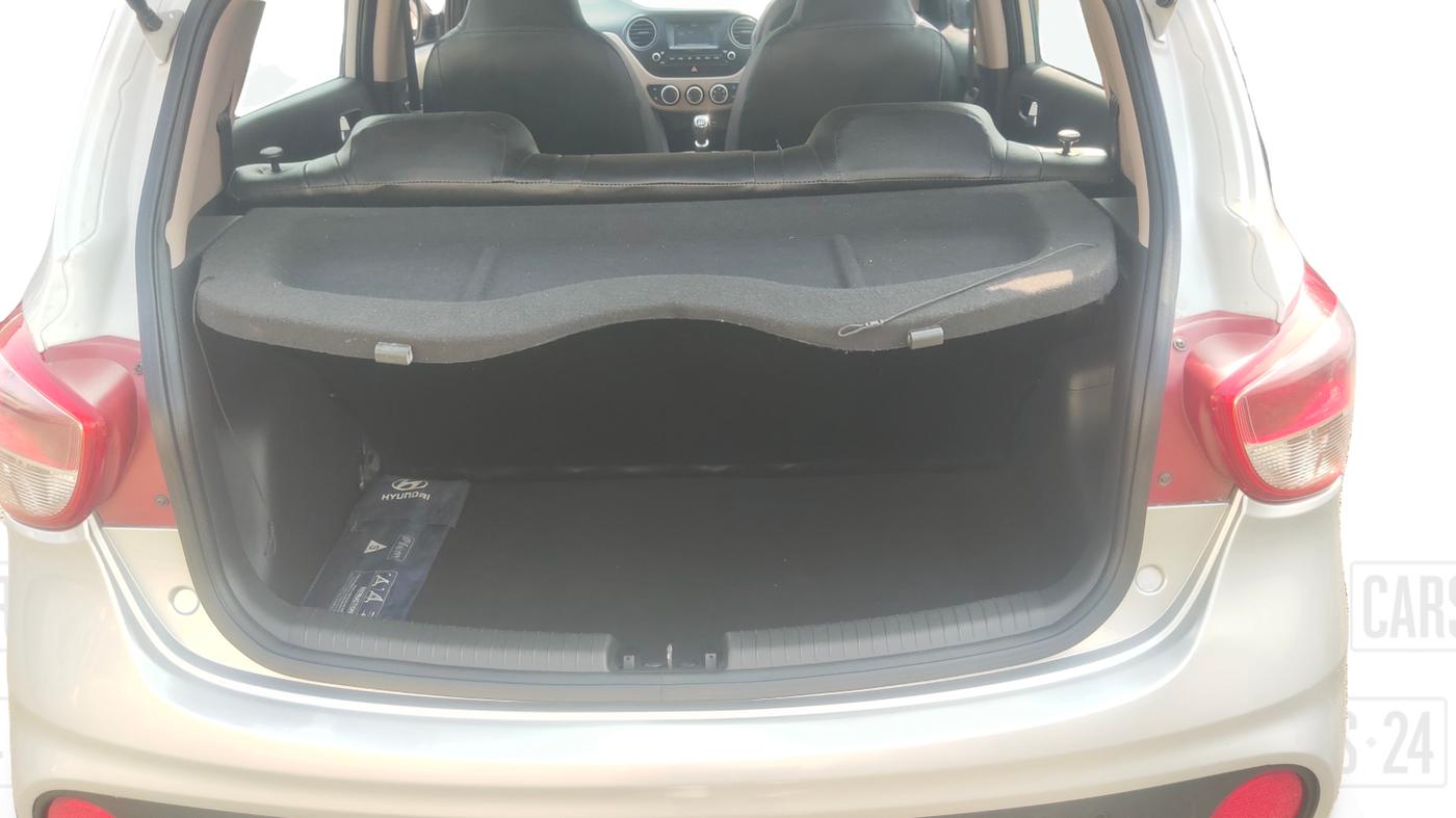 2017 Hyundai Grand i10 SPORTZ 1.2 KAPPA VTVT, Petrol, Manual, 51,595 km, Boot Inside