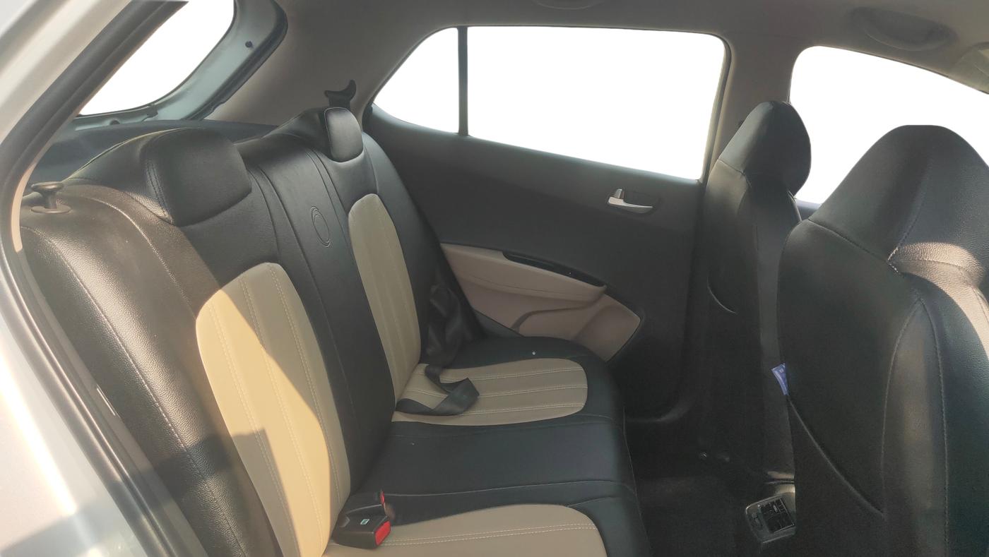 2017 Hyundai Grand i10 SPORTZ 1.2 KAPPA VTVT, Petrol, Manual, 51,595 km, Right Side Rear Door Cabin