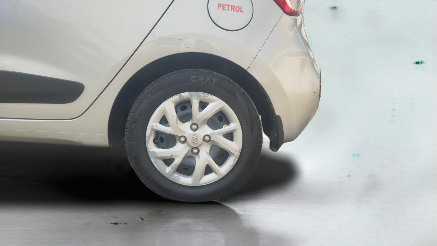2017 Hyundai Grand i10 SPORTZ 1.2 KAPPA VTVT, Petrol, Manual, 51,595 km, Left Rear Wheel