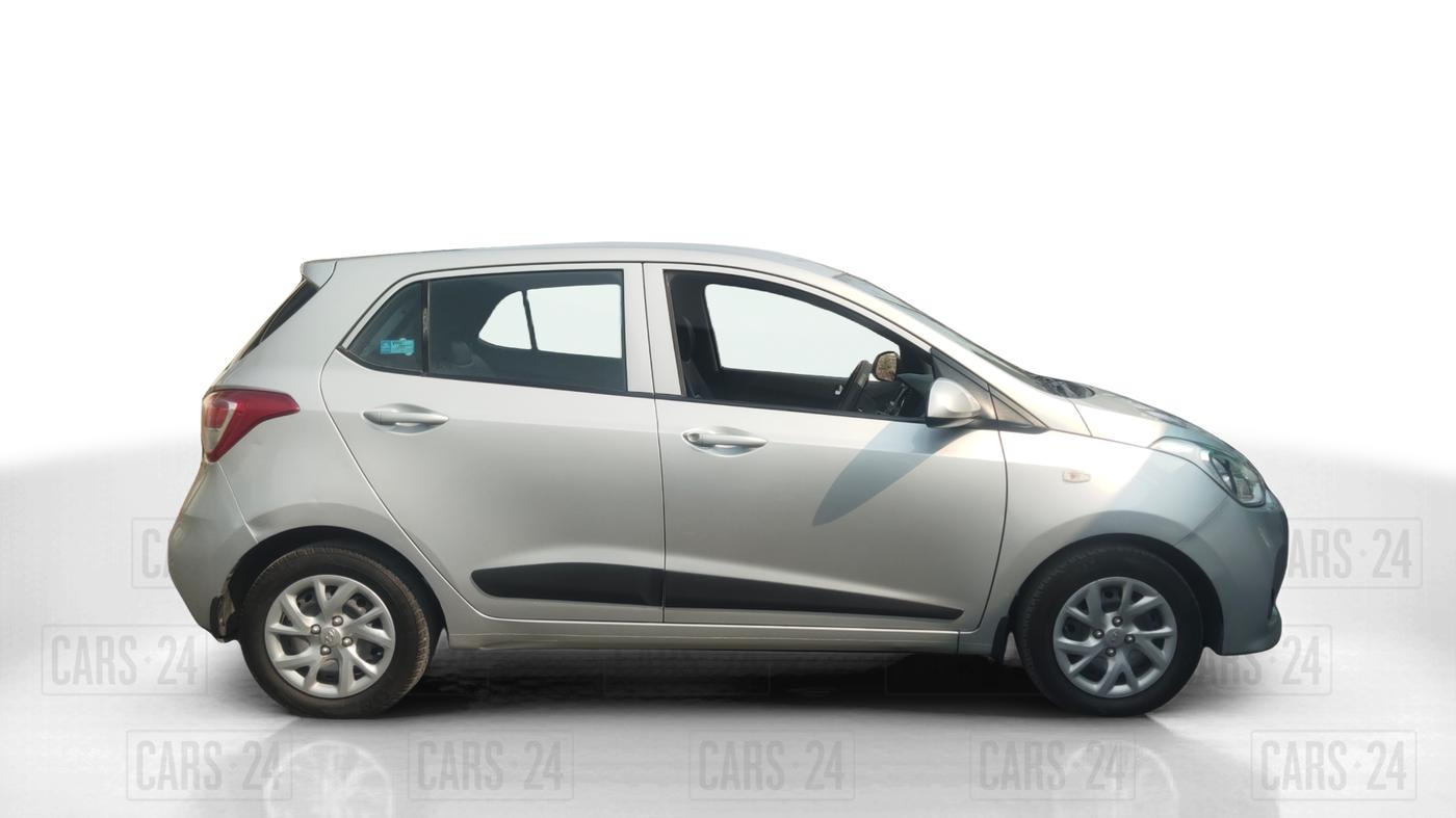 2017 Hyundai Grand i10 SPORTZ 1.2 KAPPA VTVT, Petrol, Manual, 51,595 km, Right Side View