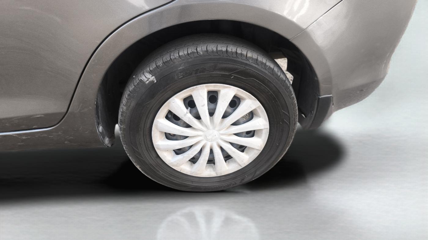 2016 Maruti Swift Dzire VXI, Petrol, Manual, 55,040 km, Left Rear Wheel